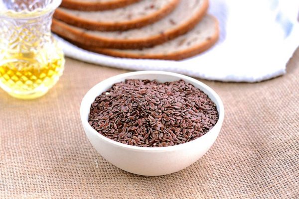 bowl-of-flax-seeds