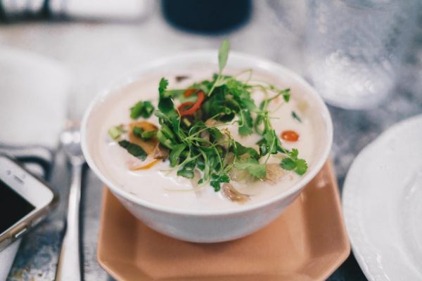 curry-bowl-garnished-with-greens