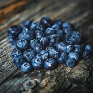 small-pile-of-fresh-blueberries